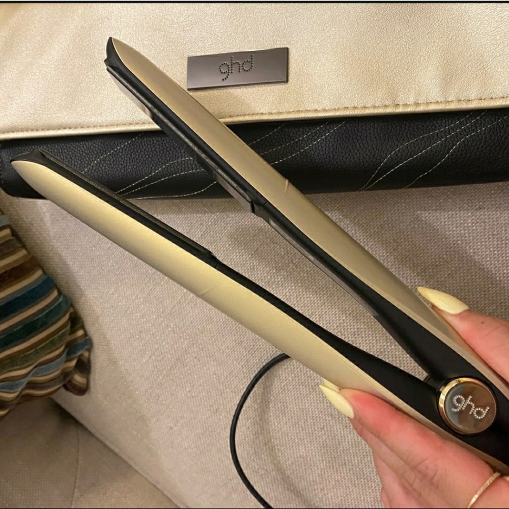 GHD GOLD